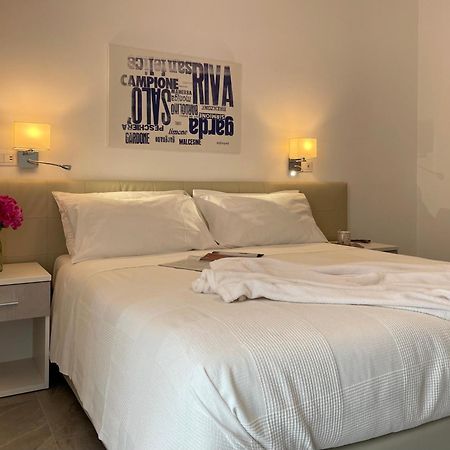 Du Lac Aparments Desenzano del Garda Eksteriør billede