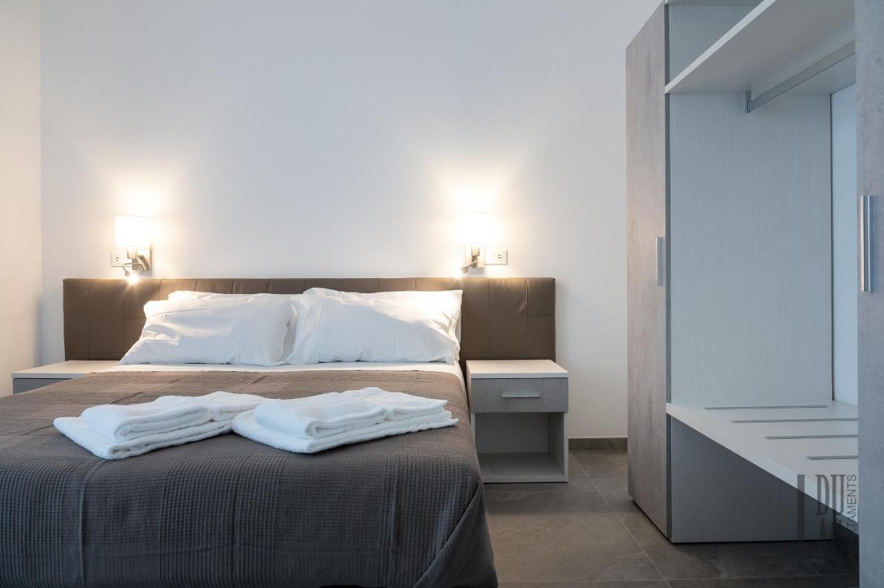 Du Lac Aparments Desenzano del Garda Eksteriør billede