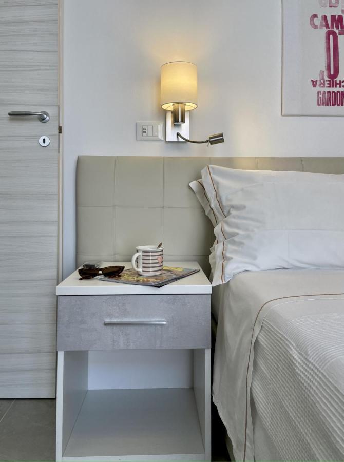 Du Lac Aparments Desenzano del Garda Eksteriør billede